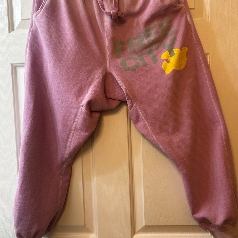 Freecity sunfade pocket sweatpants pinkmilk - Picture 6 of 11